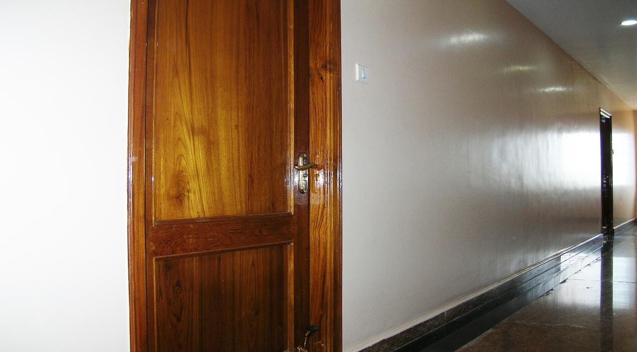Athidhi Residency Hotell Tirupati Eksteriør bilde