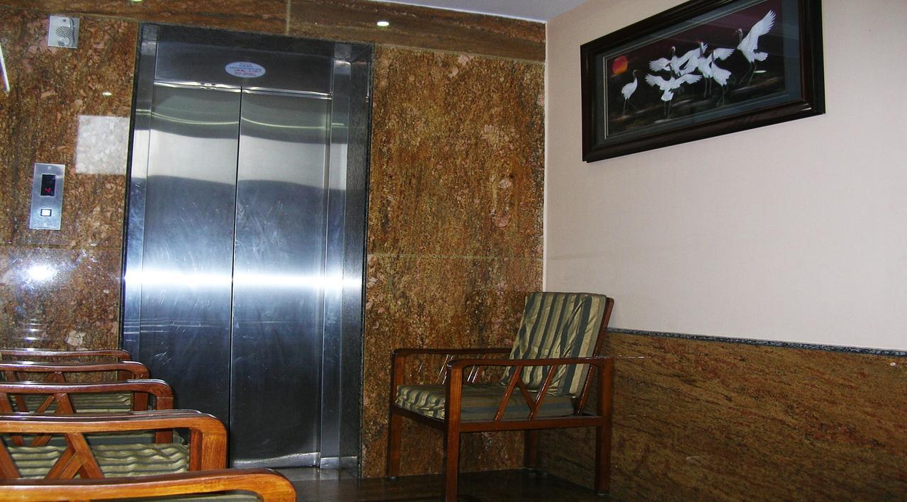 Athidhi Residency Hotell Tirupati Eksteriør bilde