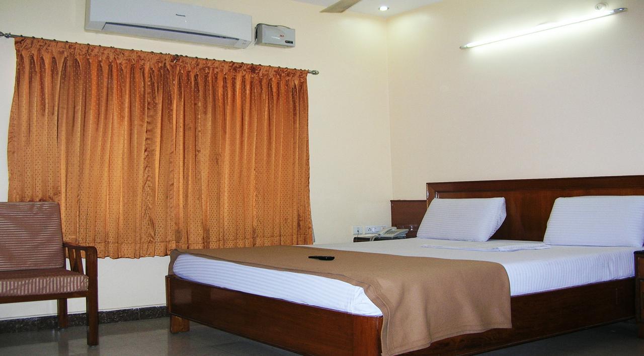 Athidhi Residency Hotell Tirupati Eksteriør bilde